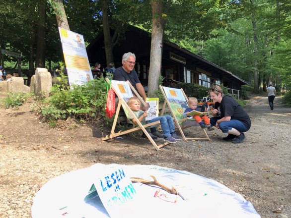 Lesen im Grünen im Naturpark, © Naturpark Purkersdorf