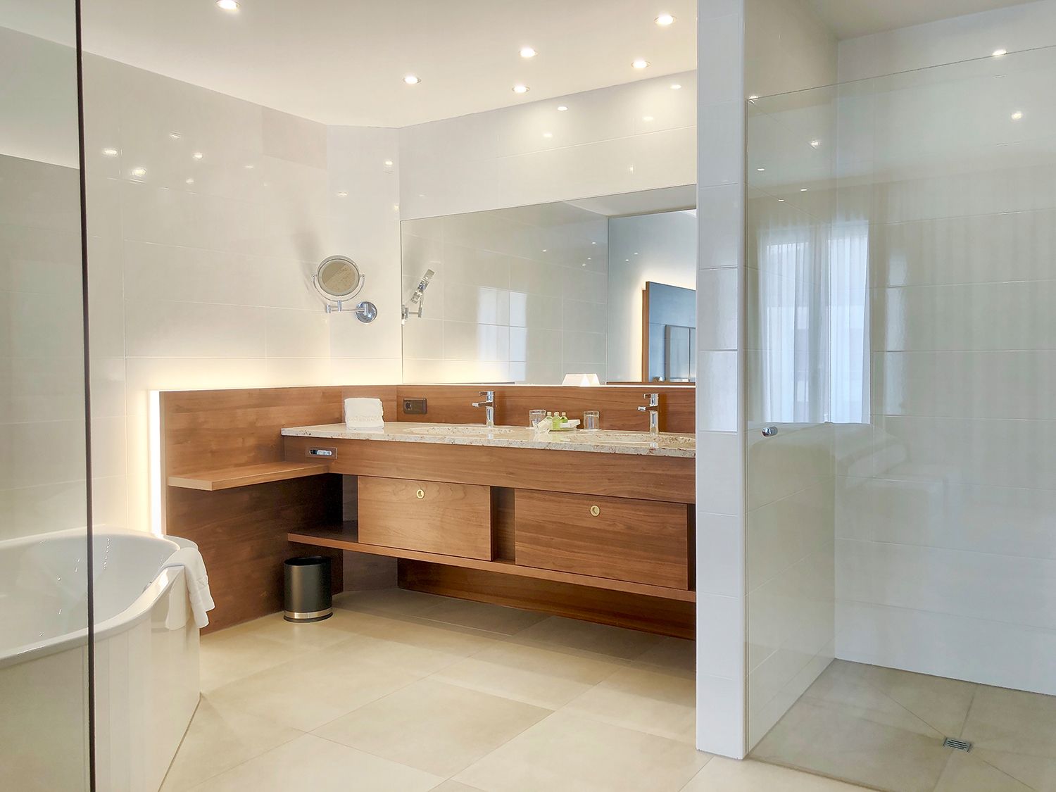 Junior Suite Badezimmer 
