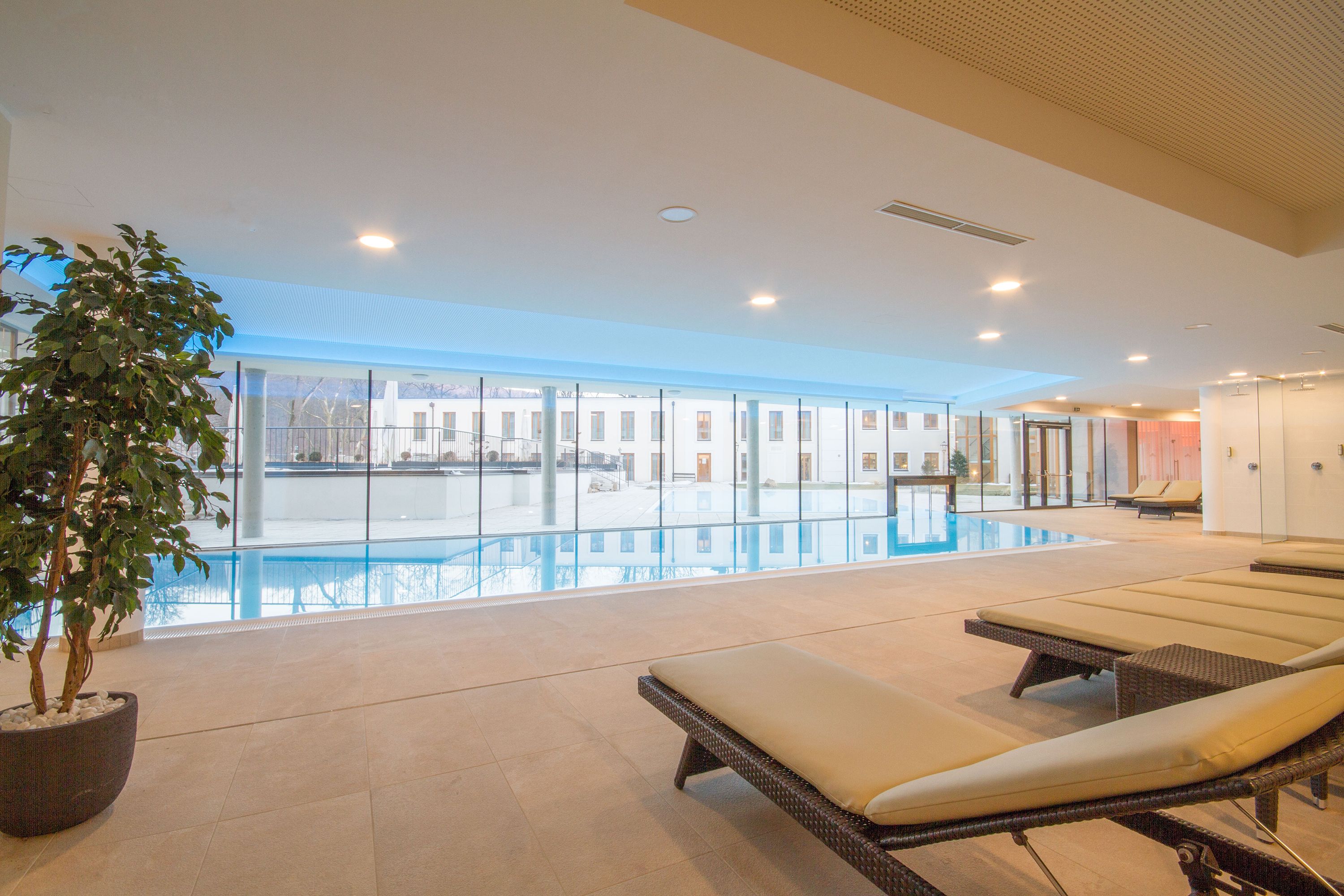 Park-Spa mit in- und Outdoorpool