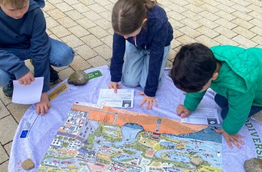 Wasserforschen im Schulgarten, © Naturpark Purkersdorf