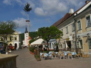 Purkersdorf main square, &copy; Elfriede Kazda