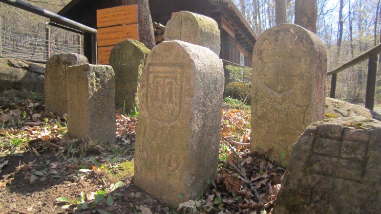 A collection of old boundary stones at Deutschwald, © Naturpark Purkersdorf