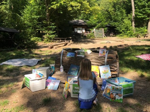 Lesen im Grünen im Naturpark, © Naturpark Purkersdorf