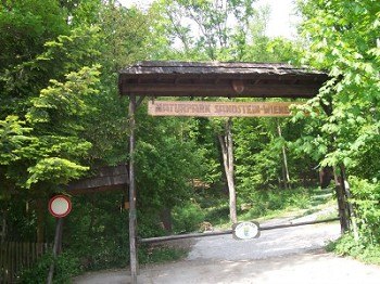 Entrance to the nature park in Purkersdorf, &copy; Elfriede Kazda