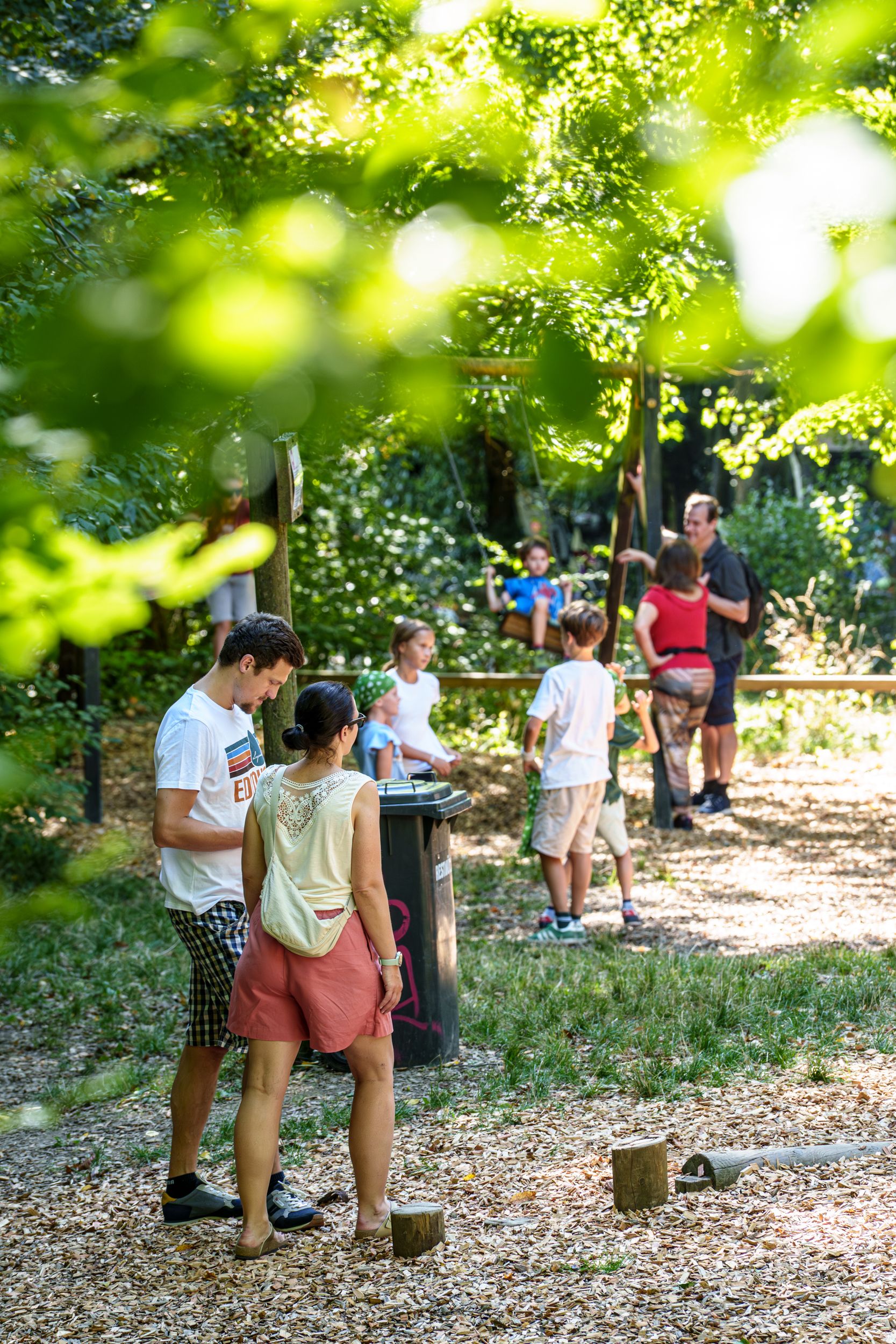 Besuchende im Naturparkzentrum